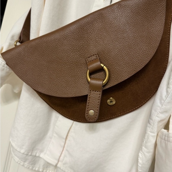 New (w/o tag) Banana Republic Bum/Crossbody leather & Suede Bag with Gold Clasp - Picture 7 of 8